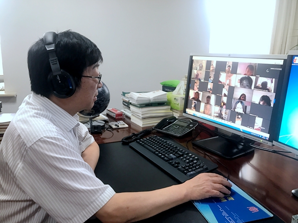 1吴普特校长巡查考场_副本.jpg